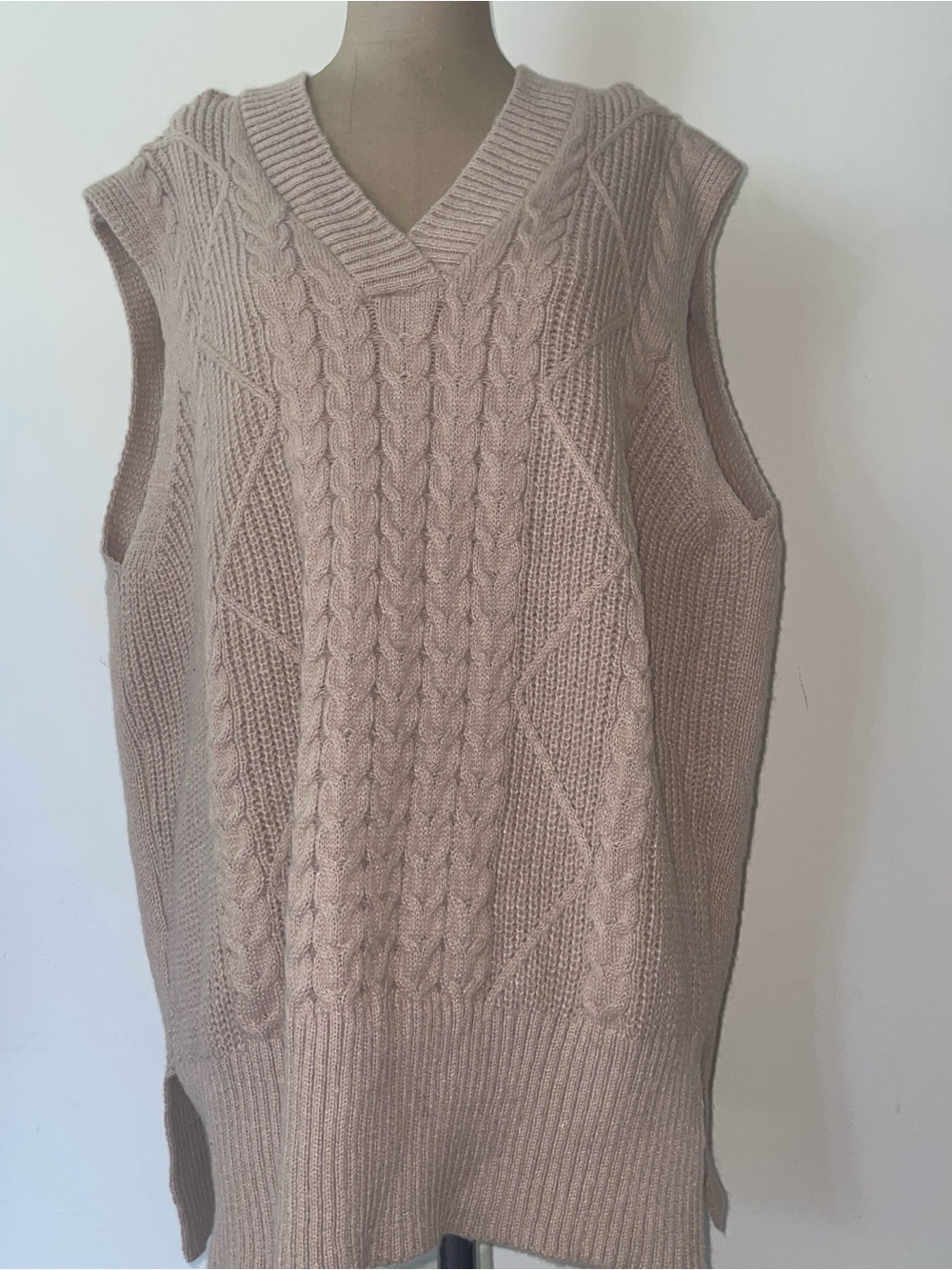SIMPLE Women's Cable Knit V-Neck Sleeveless Top -soft -stretchy‎ - Picture 6 of 8